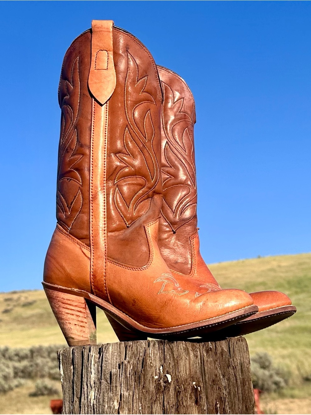 vintage capezio western boots, tan leather, size 7.5 m